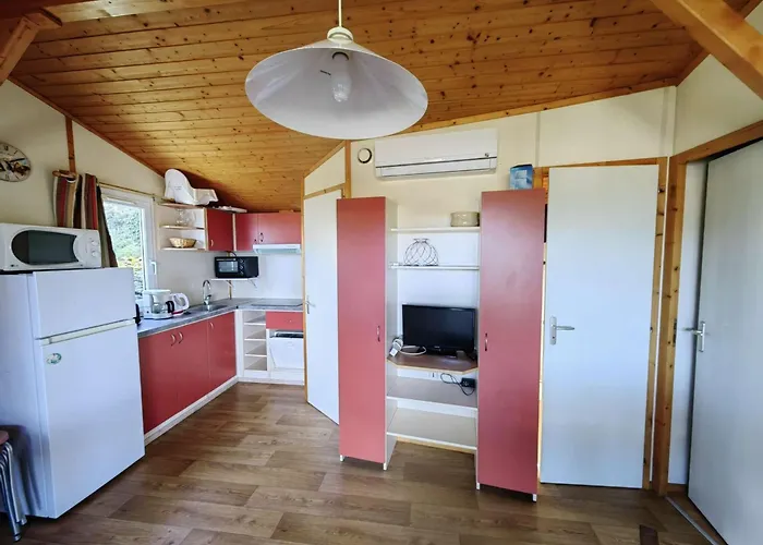 Chalet Climatisé 6 Pers., Piscine Chauffée, Parking, Terrasse Teck, Calme Près Plages Et Commerces - Fr-1-607-59 Agde