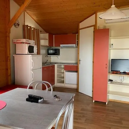 Climatisé 6 Pers., Piscine Chauffée, Parking, Terrasse Teck, Calme Près Plages Et Commerces - Fr-1-607-59